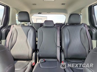 Zdjęcie 10 z 13 samochodu: 2023 KIA CARNIVAL EX VIN:KNDNC5H39P6297415 - miniatura