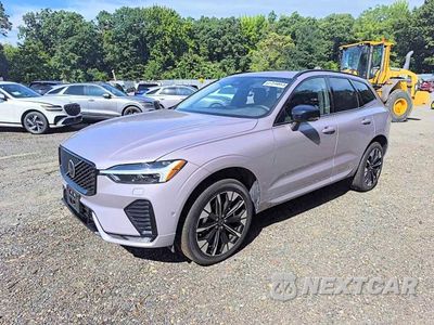 2026 VOLVO XC60 PLUS YV4M12RC5T1386868 - główne zdjęcie licytacji z USA - miniatura