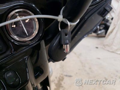 Zdjęcie 8 z 9 samochodu: 2011 HARLEY-DAVIDSON FLHTK VIN:1HD1KEM15BB652388 - miniatura