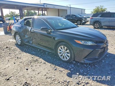 Czwarte zdjęcie samochodu z boku: 2019 TOYOTA CAMRY LE VIN:4T1B11HK6KU700405 - miniatura