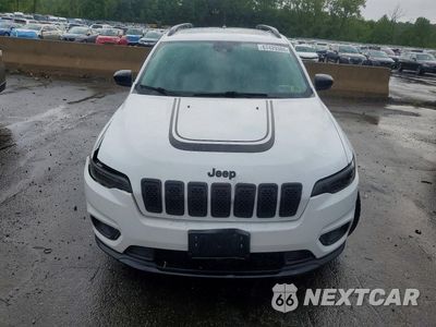 Piąte zdjęcie samochodu w środku: 2022 JEEP CHEROKEE LATITUDE VIN:1C4PJMCX0ND540881 - miniatura