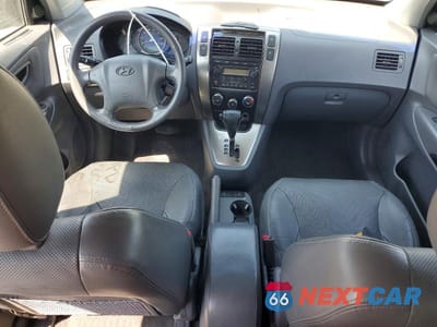 Zdjęcie 8 z 14 samochodu: 2005 HYUNDAI TUCSON GLS VIN:KM8JN72D05U085867 - miniatura