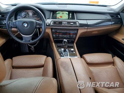 Zdjęcie 8 z 12 samochodu: 2013 BMW 740 LI VIN:WBAYE4C59DD137422 - miniatura