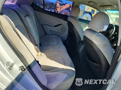 Zdjęcie 10 z 13 samochodu: 2011 KIA OPTIMA LX VIN:KNAGM4A78B5120539 - miniatura