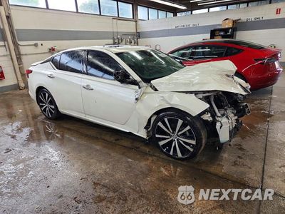 Czwarte zdjęcie samochodu z boku: 2019 NISSAN ALTIMA PLATINUM VIN:1N4BL4FV5KC184420 - miniatura