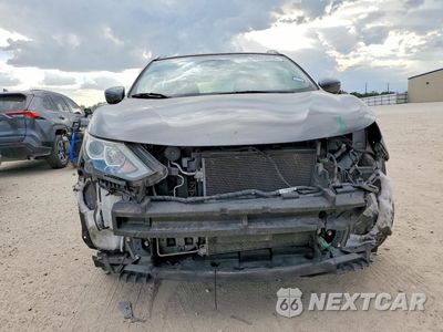 Piąte zdjęcie samochodu w środku: 2017 NISSAN ROGUE SPORT SV VIN:JN1BJ1CP4HW026150 - miniatura
