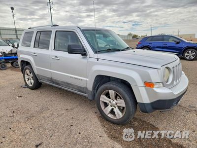 Czwarte zdjęcie samochodu z boku: 2011 JEEP PATRIOT LATITUDE VIN:1J4NF4GB0BD131969 - miniatura