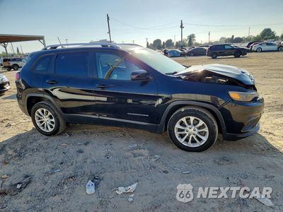 Czwarte zdjęcie samochodu z boku: 2021 JEEP CHEROKEE LATITUDE VIN:1C4PJLCB0MD168522 - miniatura