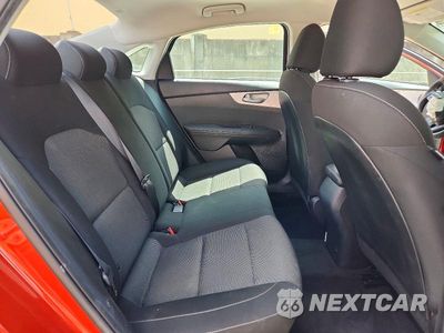 Zdjęcie 10 z 12 samochodu: 2023 KIA FORTE LXS VIN:3KPF24AD6PE509895 - miniatura
