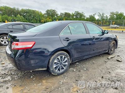 Trzecie zdjęcie samochodu z tyłu: 2010 TOYOTA CAMRY LE VIN:4T1BF3EK0AU533992 - miniatura