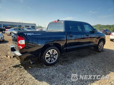 Trzecie zdjęcie samochodu z tyłu: 2021 TOYOTA TUNDRA CREWMAX SR5 VIN:5TFEY5F14MX286315 - miniatura