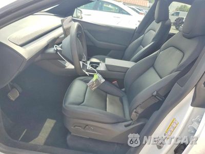 Zdjęcie 7 z 13 samochodu: 2026 TESLA MODEL Y VIN:7SAYGDEE8TF601787 - miniatura
