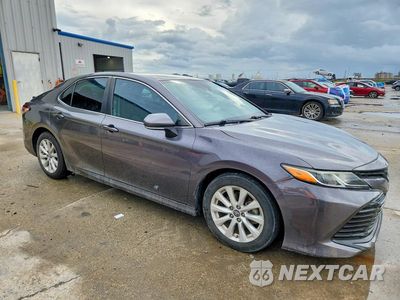 Czwarte zdjęcie samochodu z boku: 2019 TOYOTA CAMRY LE VIN:4T1B11HK2KU752145 - miniatura