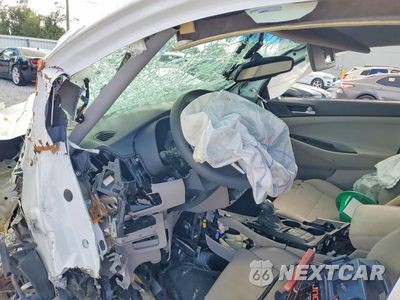 Zdjęcie 9 z 13 samochodu: 2019 HYUNDAI TUCSON SEL VIN:KM8J33AL5KU055282 - miniatura