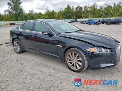 Czwarte zdjęcie samochodu z boku: 2015 JAGUAR XF 2.0T PREMIUM VIN:SAJWA0FS5FPU80425 - miniatura