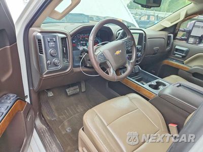 Zdjęcie 8 z 13 samochodu: 2015 CHEVROLET SILVERADO K3500 LTZ VIN:1GC4K0E8XFF552489 - miniatura