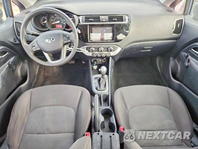 Zdjęcie 8 z 12 samochodu: 2016 KIA RIO LX VIN:KNADM4A35G6555522 - miniatura