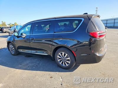 Drugie zdjęcie samochodu z przodu: 2023 CHRYSLER PACIFICA HYBRID LIMITED VIN:2C4RC1S70PR614352 - miniatura