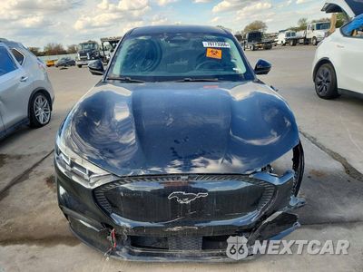 Piąte zdjęcie samochodu w środku: 2024 FORD MUSTANG MACH-E SELECT VIN:3FMTK1R41RMA03966 - miniatura