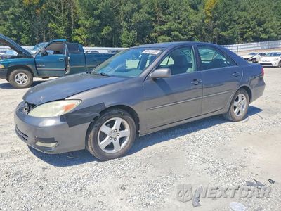 2004 TOYOTA CAMRY XLE V6 4T1BF30K44U582561 - główne zdjęcie licytacji z USA - miniatura
