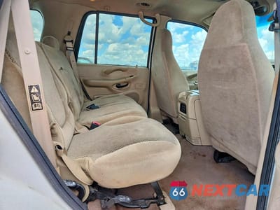 Zdjęcie 11 z 13 samochodu: 2000 FORD EXPEDITION XLT VIN:1FMRU15L0YLB51169 - miniatura