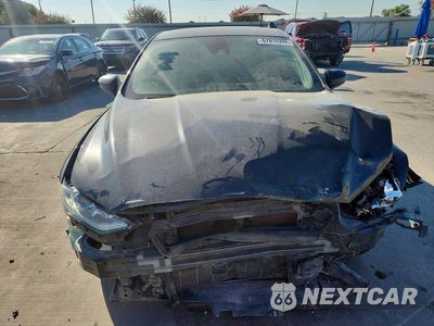 Piąte zdjęcie samochodu w środku: 2019 FORD FUSION SE VIN:3FA6P0HDXKR228836 - miniatura