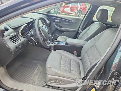 Zdjęcie 7 z 12 samochodu: 2018 CHEVROLET IMPALA LT VIN:2G1105S32J9153021 - miniatura