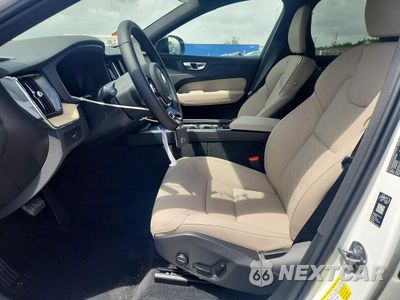Zdjęcie 7 z 12 samochodu: 2026 VOLVO XC60 PLUS VIN:YV4M12RC9T1497469 - miniatura