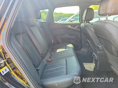 Zdjęcie 11 z 14 samochodu: 2023 AUDI Q4 E-TRON PREMIUM PLUS VIN:WA1L2BFZ5PP045729 - miniatura
