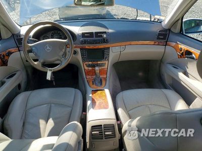 Zdjęcie 8 z 12 samochodu: 2005 MERCEDES-BENZ E 320 4MATIC VIN:WDBUF82J45X174591 - miniatura