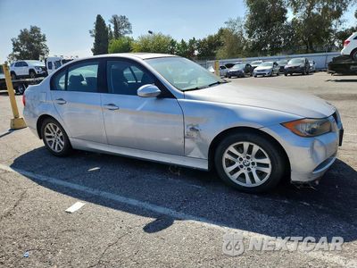 Czwarte zdjęcie samochodu z boku: 2006 BMW 325 I VIN:WBAVB13596K000280 - miniatura