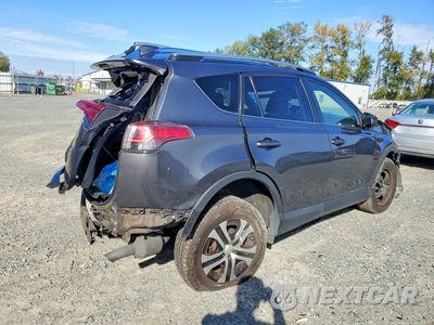 Trzecie zdjęcie samochodu z tyłu: 2017 TOYOTA RAV4 LE VIN:JTMBFREV0HJ170817 - miniatura