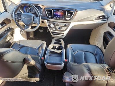 Zdjęcie 8 z 13 samochodu: 2017 CHRYSLER PACIFICA TOURING L VIN:2C4RC1BG6HR510059 - miniatura