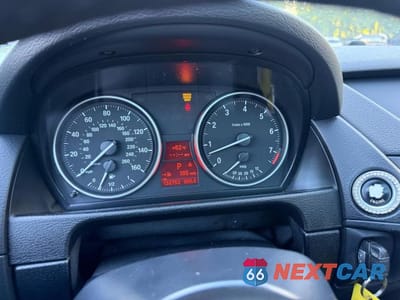 Zdjęcie 8 z 10 samochodu: 2014 BMW X1 XDRIVE28I VIN:WBAVL1C57EVY21727 - miniatura