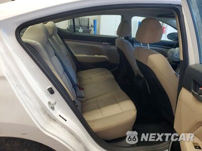 Zdjęcie 10 z 12 samochodu: 2018 HYUNDAI ELANTRA VALUE EDITION VIN:5NPD84LF9JH248141 - miniatura