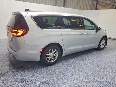Trzecie zdjęcie samochodu z tyłu: 2026 CHRYSLER PACIFICA SELECT VIN:2C4RC1BG7TR178853 - miniatura
