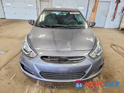 Piąte zdjęcie samochodu w środku: 2017 HYUNDAI ACCENT SE VIN:KMHCT5AE7HU302073 - miniatura