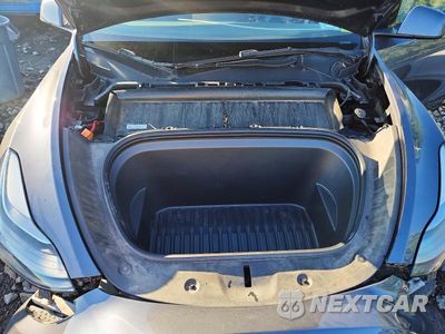Zdjęcie 11 z 12 samochodu: 2023 TESLA MODEL Y VIN:7SAYGDEE3PF694241 - miniatura