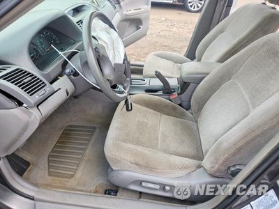 Zdjęcie 7 z 12 samochodu: 2003 TOYOTA CAMRY LE VIN:4T1BE32K63U724374 - miniatura
