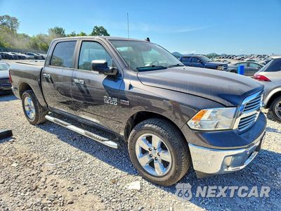 Czwarte zdjęcie samochodu z boku: 2017 RAM 1500 SLT VIN:3C6RR7LT2HG602697 - miniatura