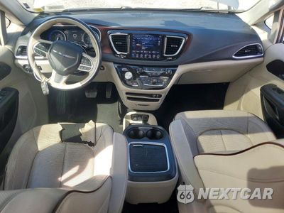 Zdjęcie 8 z 13 samochodu: 2019 CHRYSLER PACIFICA LIMITED VIN:2C4RC1GG8KR552040 - miniatura