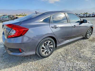 Piąte zdjęcie samochodu w środku: 2018 HONDA CIVIC EX VIN:2HGFC2F73JH592462 - miniatura