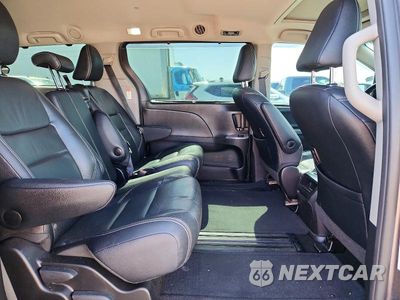 Zdjęcie 11 z 14 samochodu: 2016 TOYOTA SIENNA SE VIN:5TDXK3DCXGS738099 - miniatura