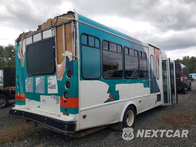 Czwarte zdjęcie samochodu z boku: 2022 FORD ECONOLINE E450 SUPER DUTY CUTAWAY VAN VIN:1FDFE4FN0NDC32681 - miniatura