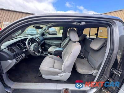 Zdjęcie 6 z 10 samochodu: 2013 TOYOTA TACOMA BASE VIN:5TFUX4ENXDX017331 - miniatura