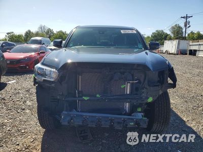 Piąte zdjęcie samochodu w środku: 2022 TOYOTA TACOMA TRD OFF-ROAD VIN:3TMCZ5AN3NM498841 - miniatura