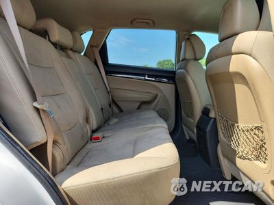 Zdjęcie 11 z 13 samochodu: 2011 KIA SORENTO LX VIN:5XYKT3A1XBG135718 - miniatura