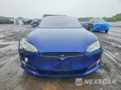 Piąte zdjęcie samochodu w środku: 2018 TESLA MODEL S VIN:5YJSA1E24JF270230 - miniatura