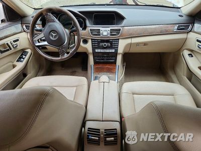 Zdjęcie 8 z 12 samochodu: 2014 MERCEDES-BENZ E 350 4MATIC VIN:WDDHF8JB2EA975896 - miniatura