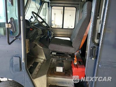 Zdjęcie 7 z 13 samochodu: 2021 FREIGHTLINER MT45G DELIVERY TRUCK VIN:4UZAC2EA7MCML0715 - miniatura